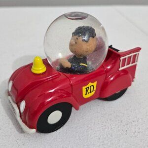 Hallmark Peanuts Gallery Lincoln Fire Truck Snow Globe RARE Collect Cartoon